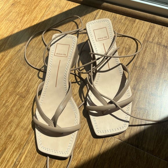 Dolce Vita - Jami Sandals in Cafe Stella - Picture 6 of 8